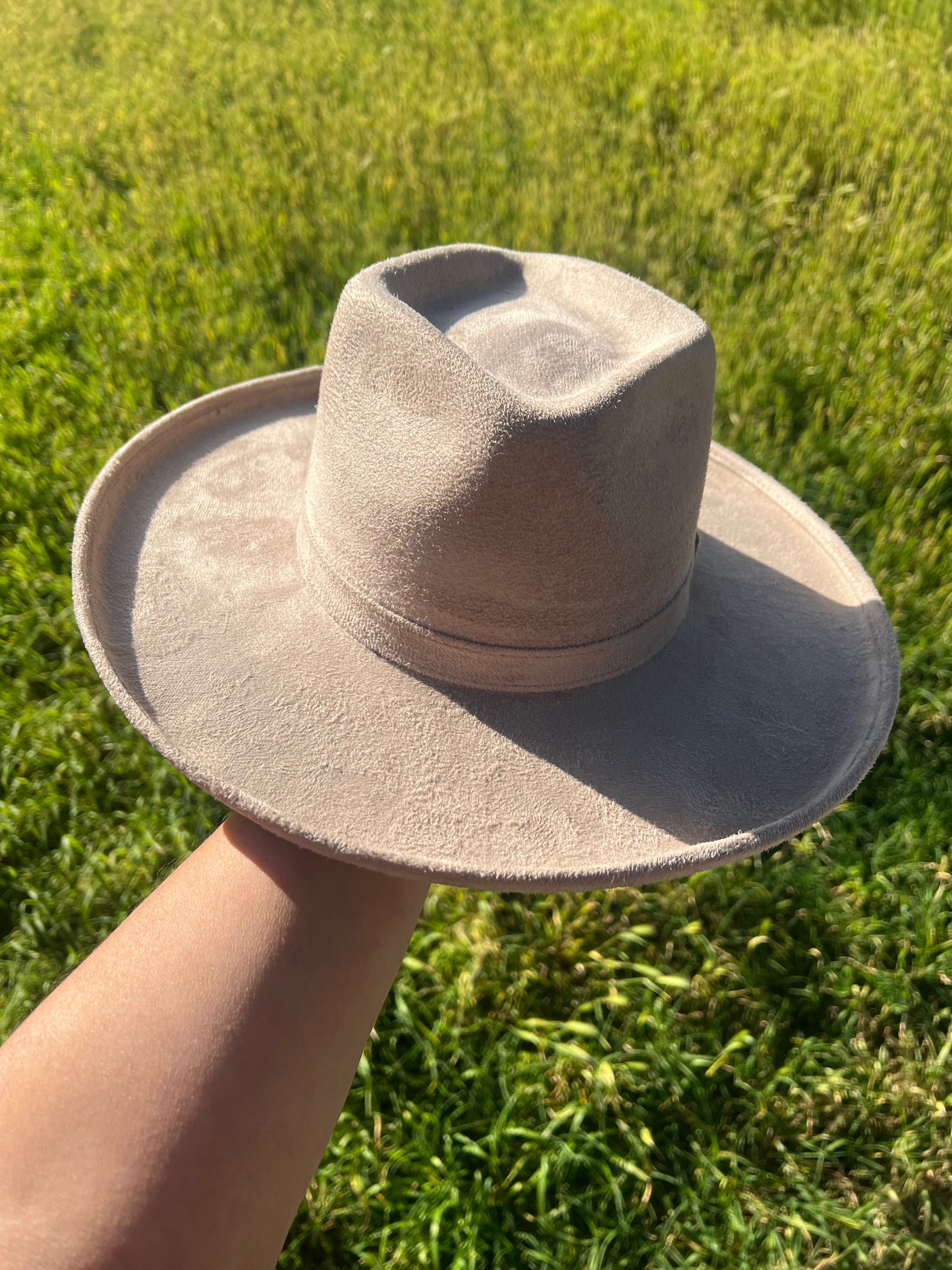 Arrow pencil brim