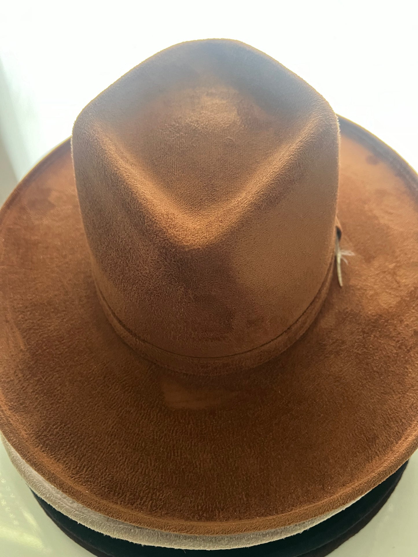 Arrow pencil brim