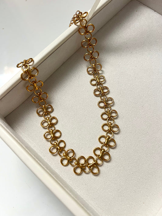 Aaliyah Choker
