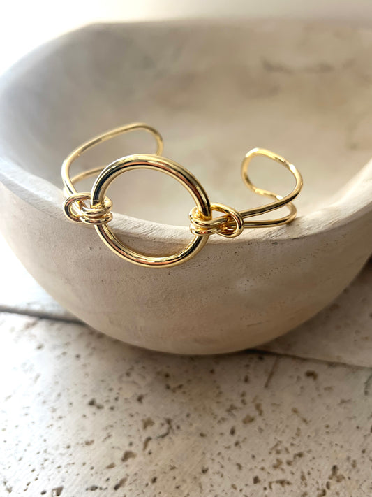 Oriana Bangle