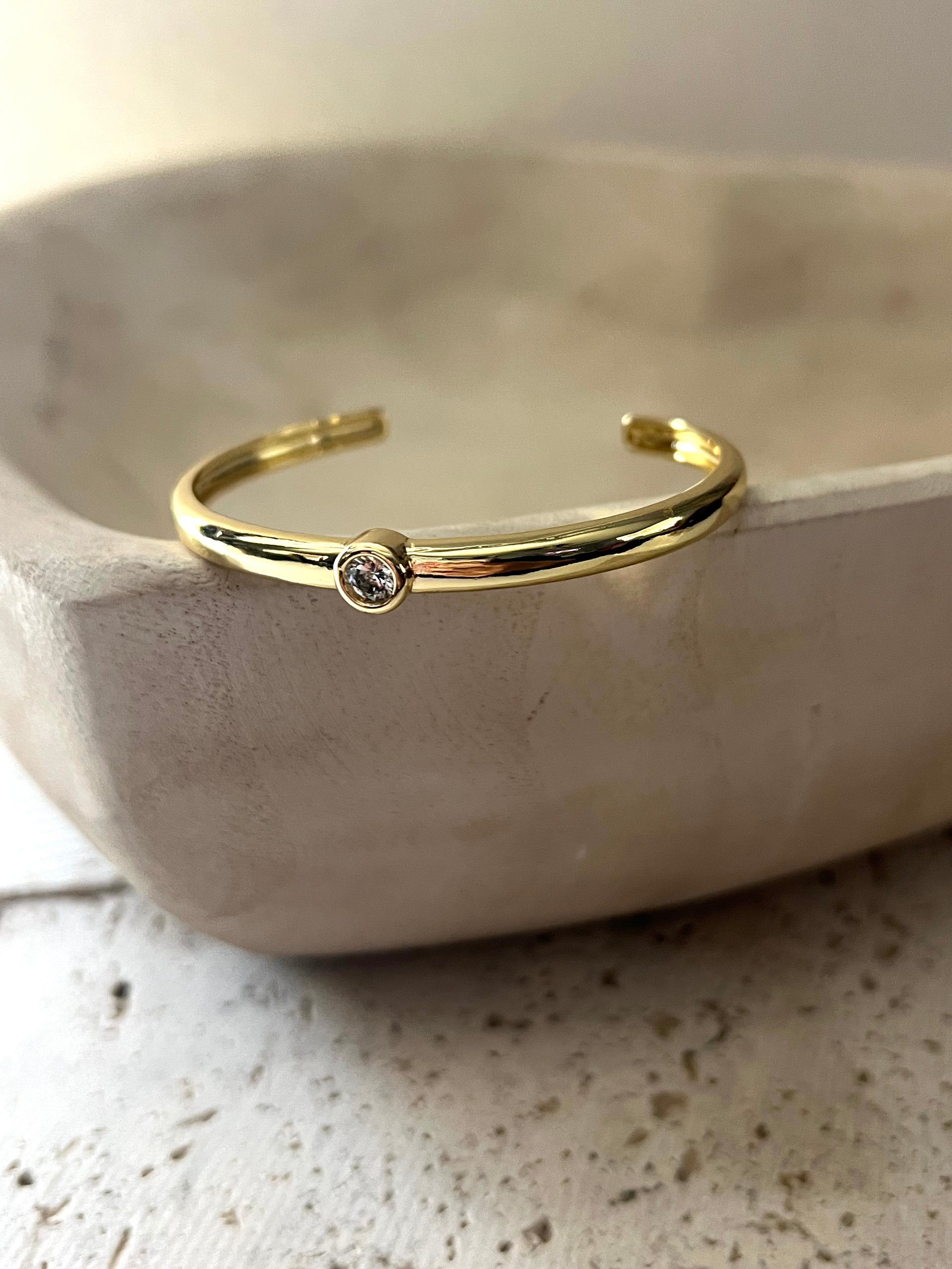 Claire Cz bangle – EstiloKalis
