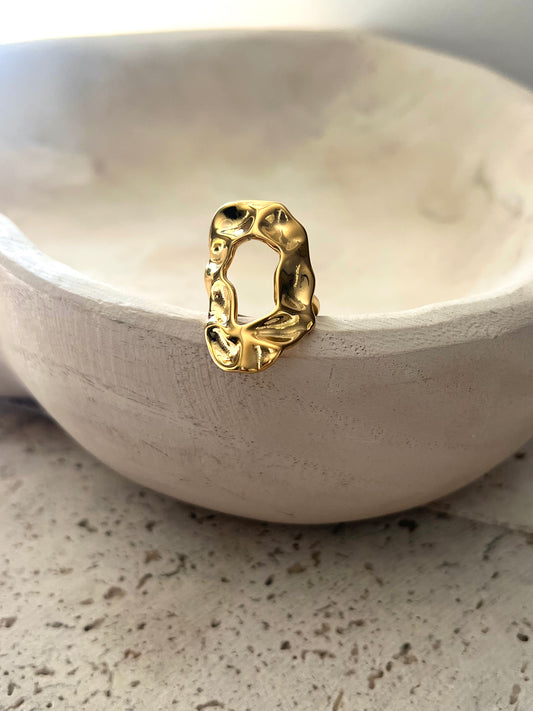 Ollie hammered ring